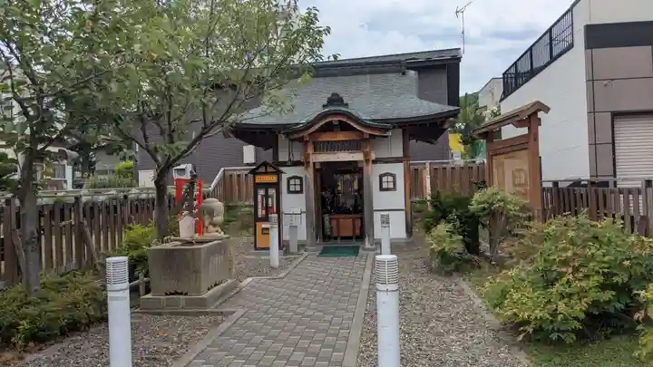 湯前薬師如来堂の本殿・本堂