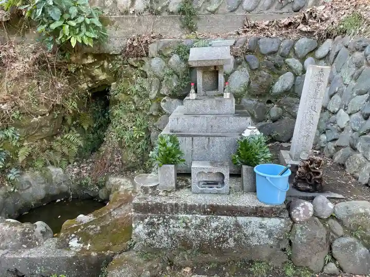 長勝寺の{uncategorized: "未分類", other: "その他", undefined: "問題あり", building: "その他建物", grave: "お墓", sacred_gate: "鳥居", guardian: "狛犬", statue: "像", buddha: "仏像", history: "歴史", nature: "自然", garden: "庭園", animal: "動物", pagoda: "塔", temizu: "手水舎", mountain_gate: "山門・神門", sanctuary: "本殿・本堂", subordinate: "末社・摂社", art: "芸術", scenery: "景色", jizo: "地蔵", ema: "絵馬", goshuin: "御朱印", omikuji: "おみくじ", items: "授与品その他", amulet: "お守り", goshuincho: "御朱印帳", eats: "食事", festival: "お祭り", votive_dance: "神楽", shichigosan: "七五三参", wedding: "結婚式", experience: "体験その他", initially: "初詣", around: "周辺", anti_infection: "感染症対策"}