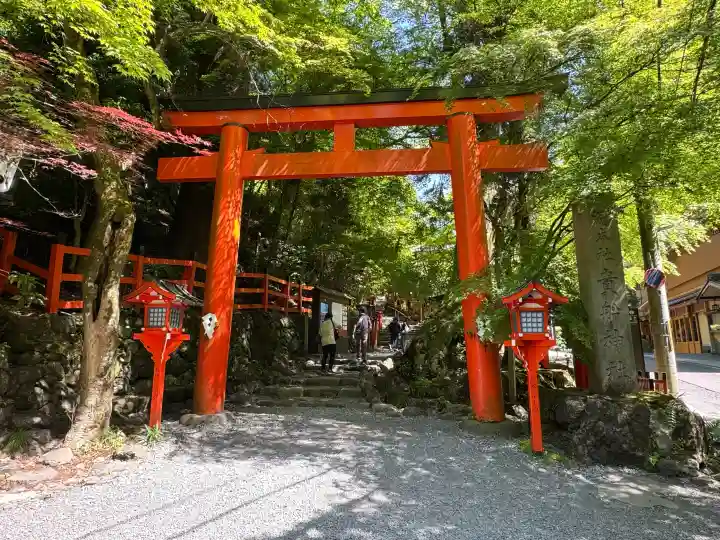 貴船神社の{uncategorized: "未分類", other: "その他", undefined: "問題あり", building: "その他建物", grave: "お墓", sacred_gate: "鳥居", guardian: "狛犬", statue: "像", buddha: "仏像", history: "歴史", nature: "自然", garden: "庭園", animal: "動物", pagoda: "塔", temizu: "手水舎", mountain_gate: "山門・神門", sanctuary: "本殿・本堂", subordinate: "末社・摂社", art: "芸術", scenery: "景色", jizo: "地蔵", ema: "絵馬", goshuin: "御朱印", omikuji: "おみくじ", items: "授与品その他", amulet: "お守り", goshuincho: "御朱印帳", eats: "食事", festival: "お祭り", votive_dance: "神楽", shichigosan: "七五三参", wedding: "結婚式", experience: "体験その他", initially: "初詣", around: "周辺", anti_infection: "感染症対策"}