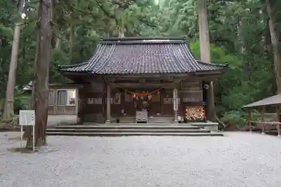 雄山神社中宮祈願殿(富山県)