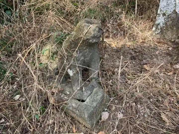 湯殿山神社の狛犬