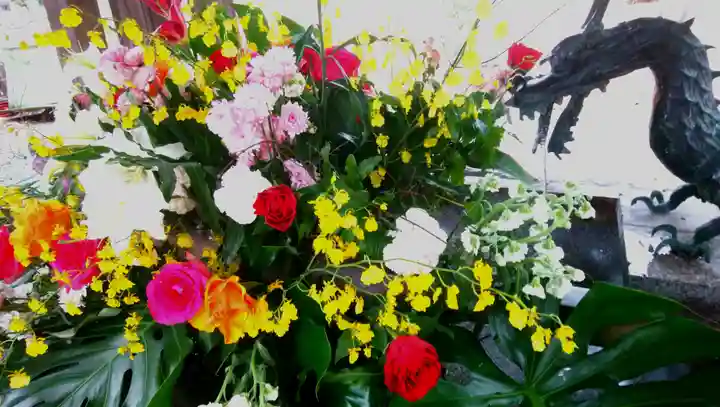 彌彦神社 (伊夜日子神社)の手水舎