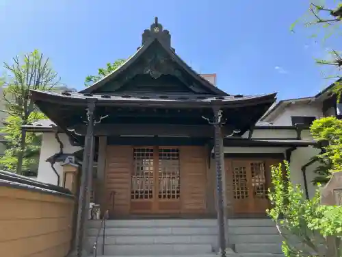 忠綱寺の{uncategorized: "未分類", other: "その他", undefined: "問題あり", building: "その他建物", grave: "お墓", sacred_gate: "鳥居", guardian: "狛犬", statue: "像", buddha: "仏像", history: "歴史", nature: "自然", garden: "庭園", animal: "動物", pagoda: "塔", temizu: "手水舎", mountain_gate: "山門・神門", sanctuary: "本殿・本堂", subordinate: "末社・摂社", art: "芸術", scenery: "景色", jizo: "地蔵", ema: "絵馬", goshuin: "御朱印", omikuji: "おみくじ", items: "授与品その他", amulet: "お守り", goshuincho: "御朱印帳", eats: "食事", festival: "お祭り", votive_dance: "神楽", shichigosan: "七五三参", wedding: "結婚式", experience: "体験その他", initially: "初詣", around: "周辺", anti_infection: "感染症対策"}