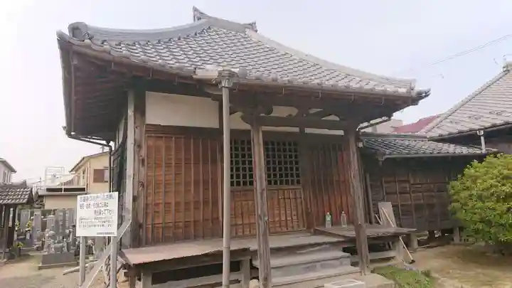 菩提寺の本殿・本堂