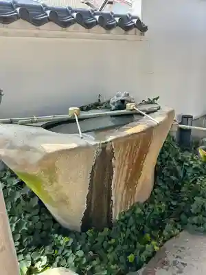 善入院の手水舎