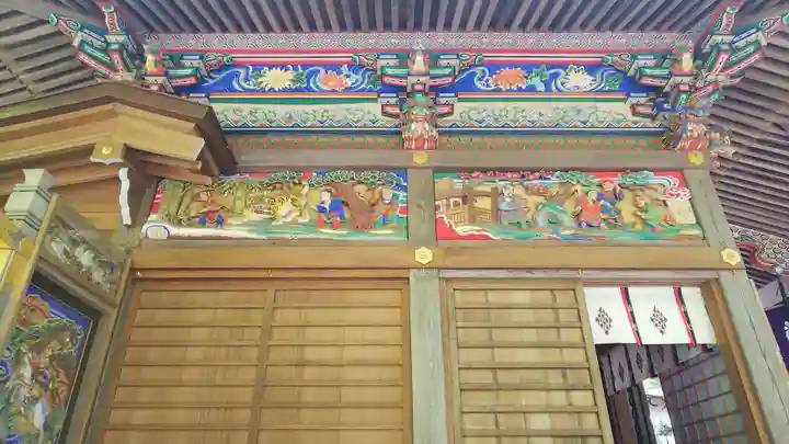 宝登山神社の芸術