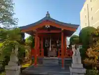 柳津稲荷社の{uncategorized: "未分類", other: "その他", undefined: "問題あり", building: "その他建物", grave: "お墓", sacred_gate: "鳥居", guardian: "狛犬", statue: "像", buddha: "仏像", history: "歴史", nature: "自然", garden: "庭園", animal: "動物", pagoda: "塔", temizu: "手水舎", mountain_gate: "山門・神門", sanctuary: "本殿・本堂", subordinate: "末社・摂社", art: "芸術", scenery: "景色", jizo: "地蔵", ema: "絵馬", goshuin: "御朱印", omikuji: "おみくじ", items: "授与品その他", amulet: "お守り", goshuincho: "御朱印帳", eats: "食事", festival: "お祭り", votive_dance: "神楽", shichigosan: "七五三参", wedding: "結婚式", experience: "体験その他", initially: "初詣", around: "周辺", anti_infection: "感染症対策"}