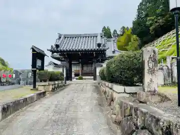 大福寺の{uncategorized: "未分類", other: "その他", undefined: "問題あり", building: "その他建物", grave: "お墓", sacred_gate: "鳥居", guardian: "狛犬", statue: "像", buddha: "仏像", history: "歴史", nature: "自然", garden: "庭園", animal: "動物", pagoda: "塔", temizu: "手水舎", mountain_gate: "山門・神門", sanctuary: "本殿・本堂", subordinate: "末社・摂社", art: "芸術", scenery: "景色", jizo: "地蔵", ema: "絵馬", goshuin: "御朱印", omikuji: "おみくじ", items: "授与品その他", amulet: "お守り", goshuincho: "御朱印帳", eats: "食事", festival: "お祭り", votive_dance: "神楽", shichigosan: "七五三参", wedding: "結婚式", experience: "体験その他", initially: "初詣", around: "周辺", anti_infection: "感染症対策"}