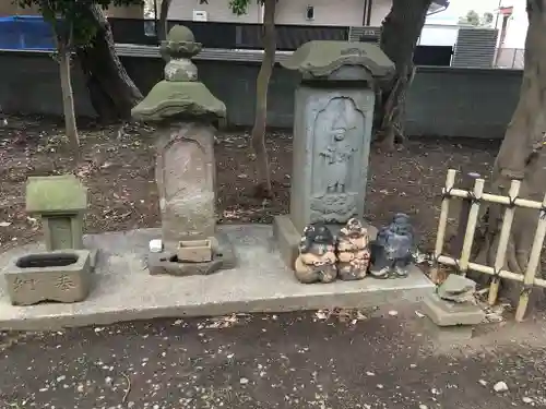 畑子安神社の末社