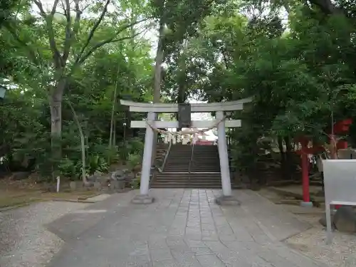 世田谷八幡宮の鳥居