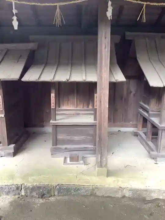 豊川進雄神社の末社・摂社