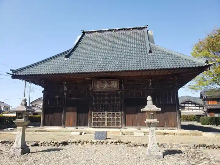 国分寺の本殿・本堂