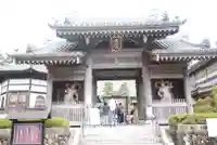 秋葉總本殿可睡斎の山門・神門