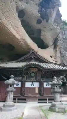 大谷寺の本殿・本堂