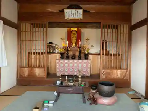 白間津観音堂の本殿・本堂