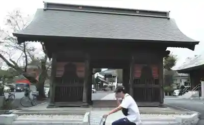 西蓮寺の山門・神門