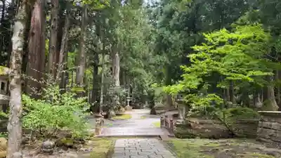 雄山神社中宮祈願殿(富山県)