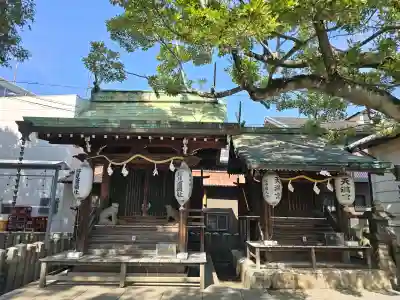 石津神社の{uncategorized: "未分類", other: "その他", undefined: "問題あり", building: "その他建物", grave: "お墓", sacred_gate: "鳥居", guardian: "狛犬", statue: "像", buddha: "仏像", history: "歴史", nature: "自然", garden: "庭園", animal: "動物", pagoda: "塔", temizu: "手水舎", mountain_gate: "山門・神門", sanctuary: "本殿・本堂", subordinate: "末社・摂社", art: "芸術", scenery: "景色", jizo: "地蔵", ema: "絵馬", goshuin: "御朱印", omikuji: "おみくじ", items: "授与品その他", amulet: "お守り", goshuincho: "御朱印帳", eats: "食事", festival: "お祭り", votive_dance: "神楽", shichigosan: "七五三参", wedding: "結婚式", experience: "体験その他", initially: "初詣", around: "周辺", anti_infection: "感染症対策"}