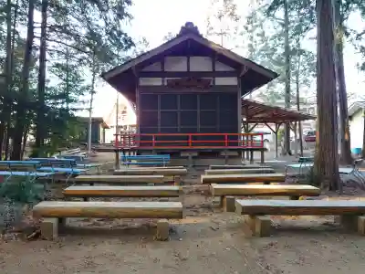 菅谷神社の{uncategorized: "未分類", other: "その他", undefined: "問題あり", building: "その他建物", grave: "お墓", sacred_gate: "鳥居", guardian: "狛犬", statue: "像", buddha: "仏像", history: "歴史", nature: "自然", garden: "庭園", animal: "動物", pagoda: "塔", temizu: "手水舎", mountain_gate: "山門・神門", sanctuary: "本殿・本堂", subordinate: "末社・摂社", art: "芸術", scenery: "景色", jizo: "地蔵", ema: "絵馬", goshuin: "御朱印", omikuji: "おみくじ", items: "授与品その他", amulet: "お守り", goshuincho: "御朱印帳", eats: "食事", festival: "お祭り", votive_dance: "神楽", shichigosan: "七五三参", wedding: "結婚式", experience: "体験その他", initially: "初詣", around: "周辺", anti_infection: "感染症対策"}