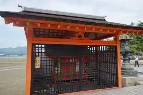 厳島神社の末社