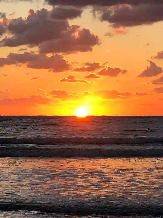 稲佐の浜 弁天島の景色