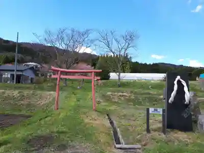 出羽神社の鳥居