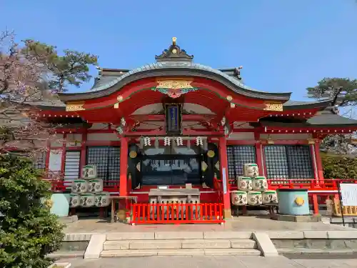 東伏見稲荷神社の{uncategorized: "未分類", other: "その他", undefined: "問題あり", building: "その他建物", grave: "お墓", sacred_gate: "鳥居", guardian: "狛犬", statue: "像", buddha: "仏像", history: "歴史", nature: "自然", garden: "庭園", animal: "動物", pagoda: "塔", temizu: "手水舎", mountain_gate: "山門・神門", sanctuary: "本殿・本堂", subordinate: "末社・摂社", art: "芸術", scenery: "景色", jizo: "地蔵", ema: "絵馬", goshuin: "御朱印", omikuji: "おみくじ", items: "授与品その他", amulet: "お守り", goshuincho: "御朱印帳", eats: "食事", festival: "お祭り", votive_dance: "神楽", shichigosan: "七五三参", wedding: "結婚式", experience: "体験その他", initially: "初詣", around: "周辺", anti_infection: "感染症対策"}