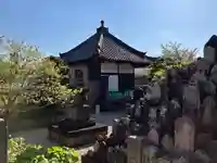 泉橋寺の本殿・本堂