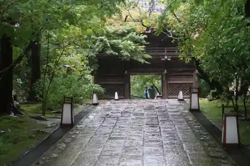 竹林寺の山門