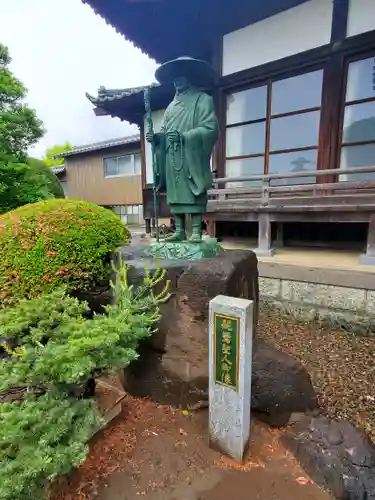 長命寺の像