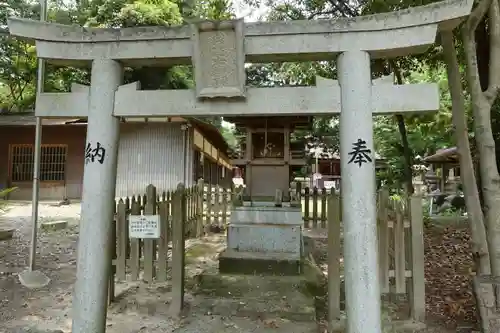 八幡神社の末社