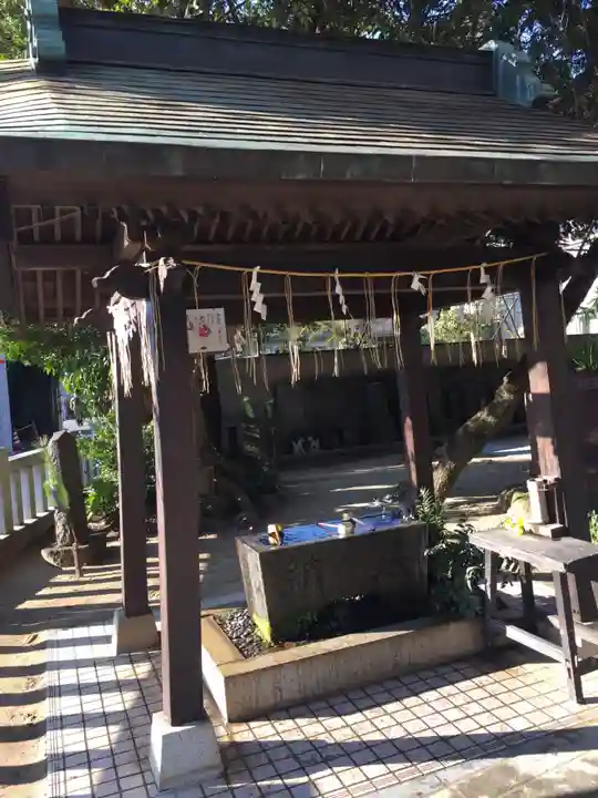 柏諏訪神社の手水舎