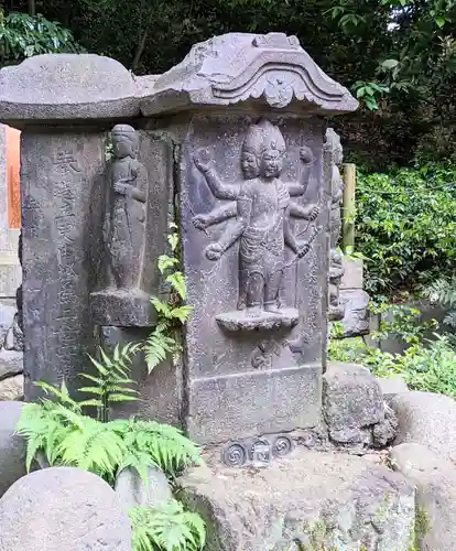 根津神社の仏像