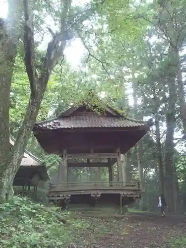 子安神社の建物その他