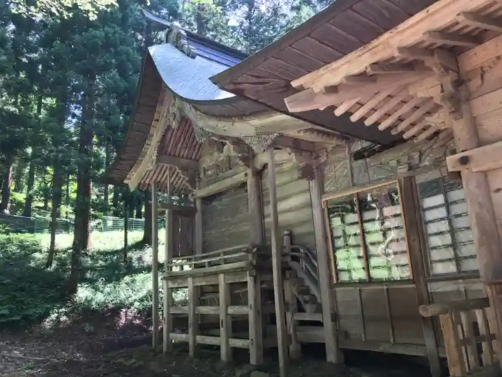 鳥越八幡神社(山形県)