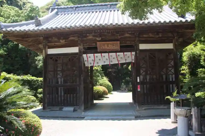 大興寺の山門・神門