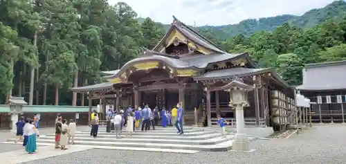 彌彦神社の本殿・本堂