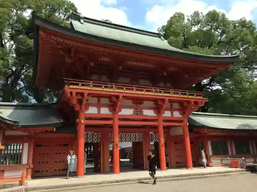 武蔵一宮氷川神社の山門・神門