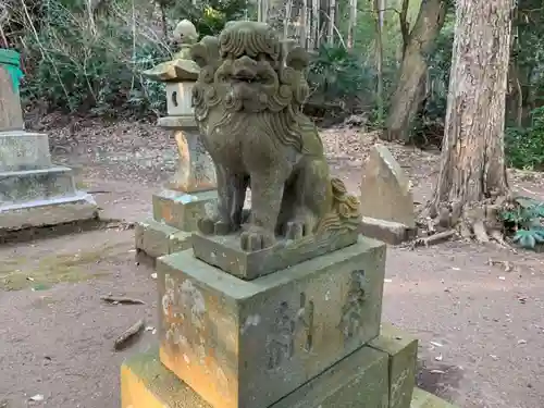 刀八神社の狛犬