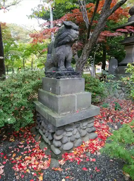 彌彦神社 (伊夜日子神社)の狛犬