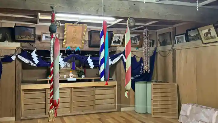 三好八幡神社の{uncategorized: "未分類", other: "その他", undefined: "問題あり", building: "その他建物", grave: "お墓", sacred_gate: "鳥居", guardian: "狛犬", statue: "像", buddha: "仏像", history: "歴史", nature: "自然", garden: "庭園", animal: "動物", pagoda: "塔", temizu: "手水舎", mountain_gate: "山門・神門", sanctuary: "本殿・本堂", subordinate: "末社・摂社", art: "芸術", scenery: "景色", jizo: "地蔵", ema: "絵馬", goshuin: "御朱印", omikuji: "おみくじ", items: "授与品その他", amulet: "お守り", goshuincho: "御朱印帳", eats: "食事", festival: "お祭り", votive_dance: "神楽", shichigosan: "七五三参", wedding: "結婚式", experience: "体験その他", initially: "初詣", around: "周辺", anti_infection: "感染症対策"}