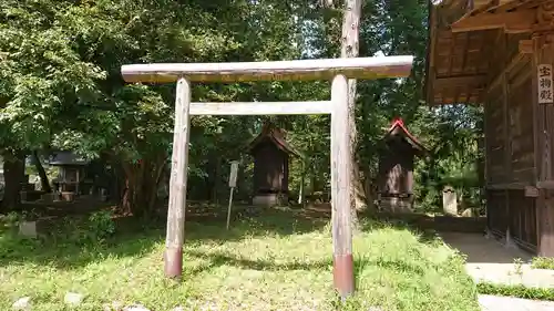 大戸神社の鳥居