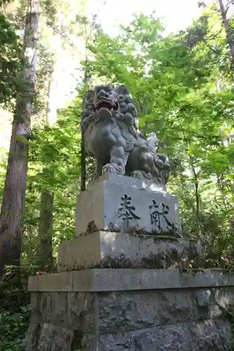 戸隠神社奥社の狛犬