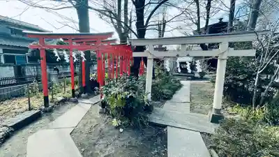 金山神社(若宮八幡宮境内社)の鳥居