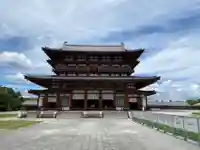 薬師寺の本殿・本堂