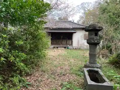 岩富寺の本殿・本堂