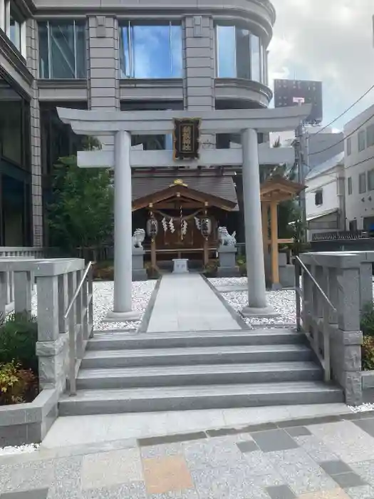 北青山秋葉神社(稲荷神社)の鳥居