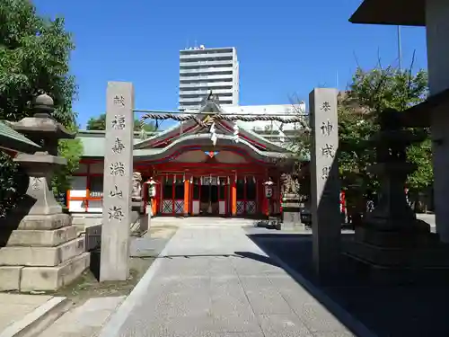 玉造稲荷神社の本殿