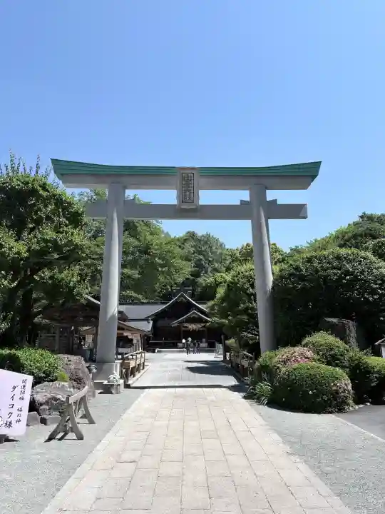 出雲大社相模分祠の{uncategorized: "未分類", other: "その他", undefined: "問題あり", building: "その他建物", grave: "お墓", sacred_gate: "鳥居", guardian: "狛犬", statue: "像", buddha: "仏像", history: "歴史", nature: "自然", garden: "庭園", animal: "動物", pagoda: "塔", temizu: "手水舎", mountain_gate: "山門・神門", sanctuary: "本殿・本堂", subordinate: "末社・摂社", art: "芸術", scenery: "景色", jizo: "地蔵", ema: "絵馬", goshuin: "御朱印", omikuji: "おみくじ", items: "授与品その他", amulet: "お守り", goshuincho: "御朱印帳", eats: "食事", festival: "お祭り", votive_dance: "神楽", shichigosan: "七五三参", wedding: "結婚式", experience: "体験その他", initially: "初詣", around: "周辺", anti_infection: "感染症対策"}