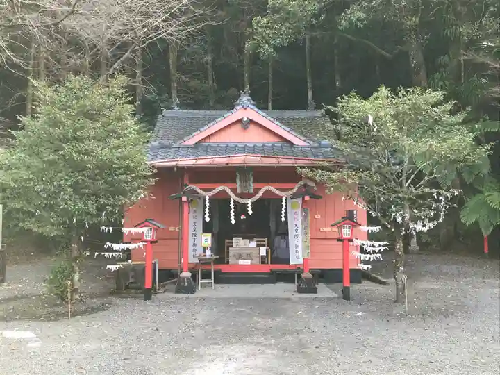 諏訪神社の本殿・本堂